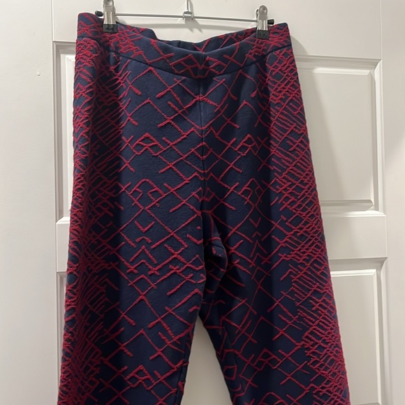 BCBGMAXAZRIA pants. Navy and burgundy. Medium - Picture 2 of 4